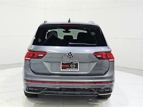 Used 2023 Volkswagen Tiguan SE R-Line FWD image 7