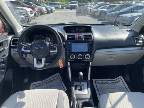 Used 2017 Subaru Forester 2.5i Premium w/ All-Weather Package AWD/4WD image 22