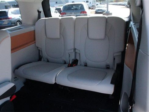 New 2025 Volkswagen ID. Buzz Pro S Plus image 17