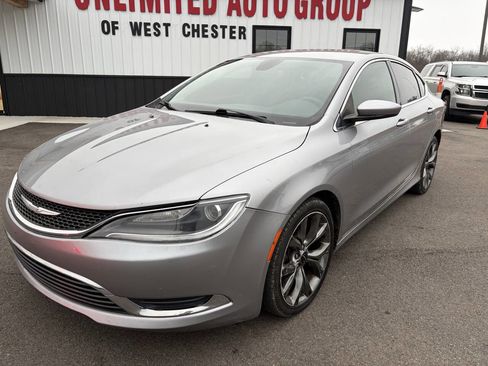 Used 2016 Chrysler 200 Limited w/ Convenience Group image 3