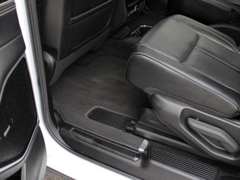 Used 2022 Jeep Wagoneer Series III w/ Premium Group I image 39