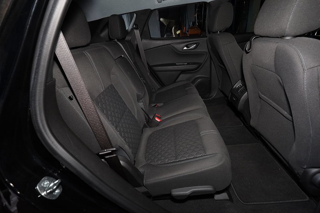 Used 2022 Chevrolet Blazer LT FWD image 14