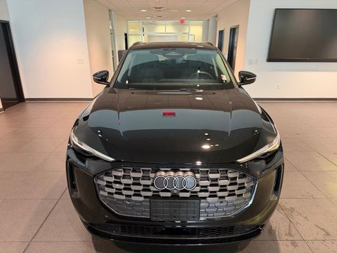 Used 2025 Audi Q5 Premium w/ Convenience Package image 32