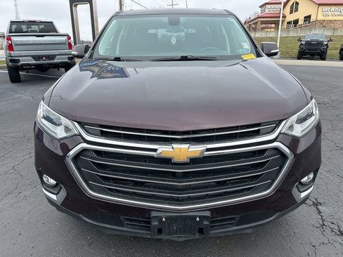 Used 2019 Chevrolet Traverse LT w/ LT Premium Package image 2