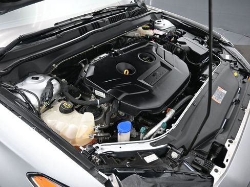 Used 2017 Ford Fusion SE image 47