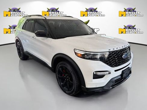 Used 2023 Ford Explorer ST w/ Technology Package AWD/4WD image 3