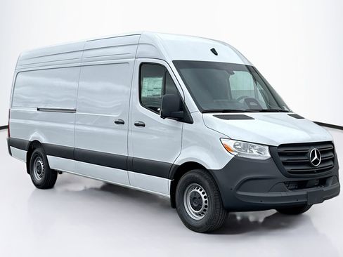 New 2025 Mercedes-Benz Sprinter 2500 image 3