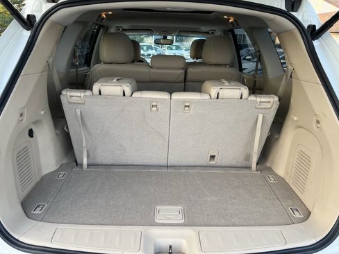 Used 2015 Nissan Pathfinder Platinum image 16