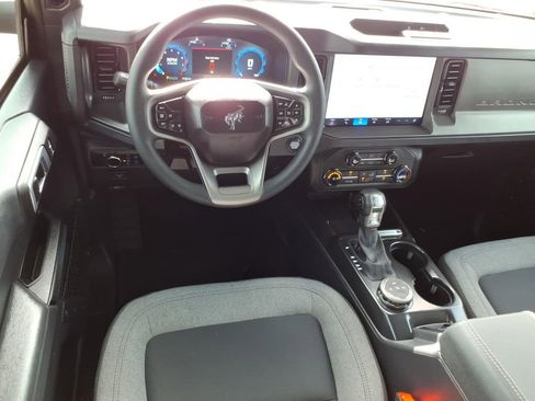 Used 2025 Ford Bronco 4-Door image 10