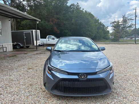 Used 2022 Toyota Corolla LE image 2