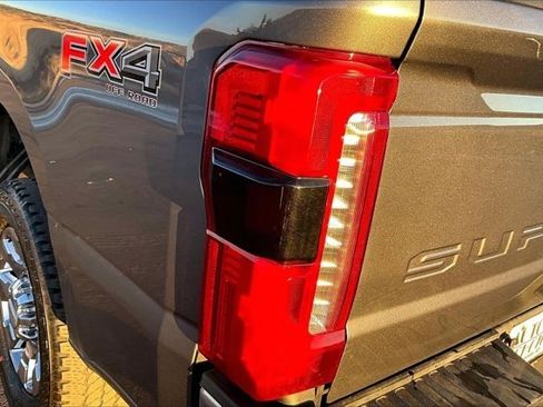 Used 2025 Ford F250 Lariat w/ Chrome Package image 24