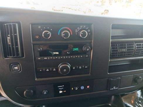 Used 2025 Chevrolet Express 3500 LS RWD image 19