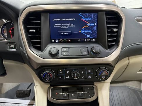Used 2023 GMC Acadia Denali w/ Denali Technology Package AWD/4WD image 18