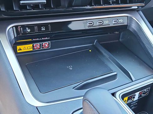 Used 2025 Lexus TX 500h AWD w/ Technology Package image 32