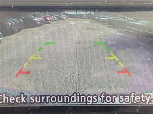 Used 2018 Nissan Rogue Sport SV image 3