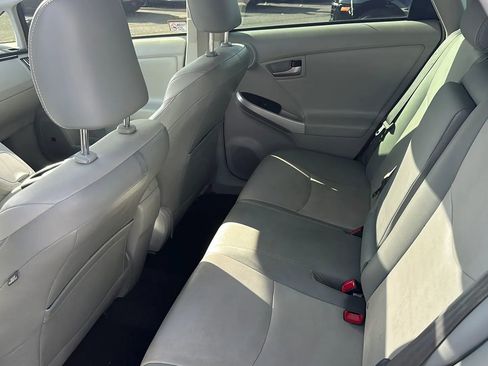 Used 2014 Toyota Prius Four image 9