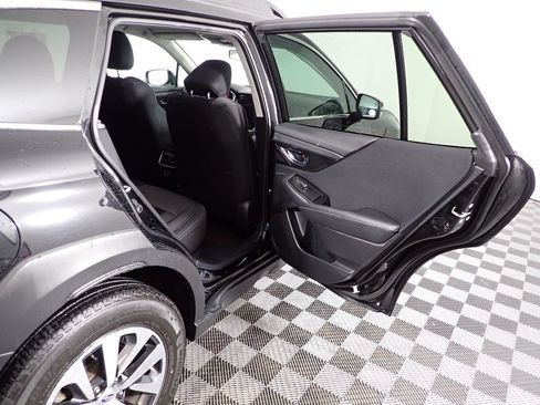 Used 2023 Subaru Outback Premium AWD/4WD image 34