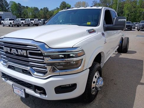 New 2026 RAM 3500 Big Horn w/ Laramie Trim Package image 9