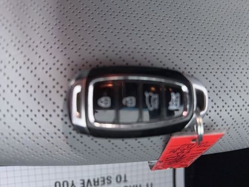 Used 2021 Hyundai Kona Limited image 23