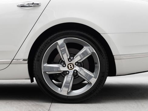 Used 2020 Bentley Mulsanne Speed RWD image 8