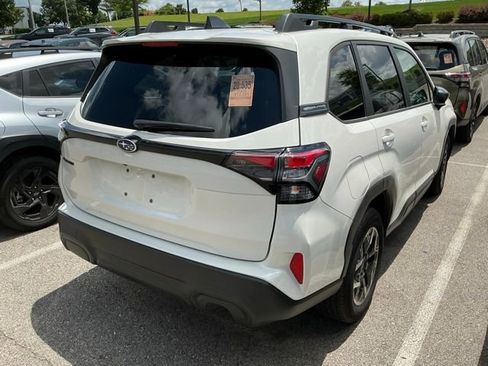 Used 2025 Subaru Forester Premium AWD/4WD image 4