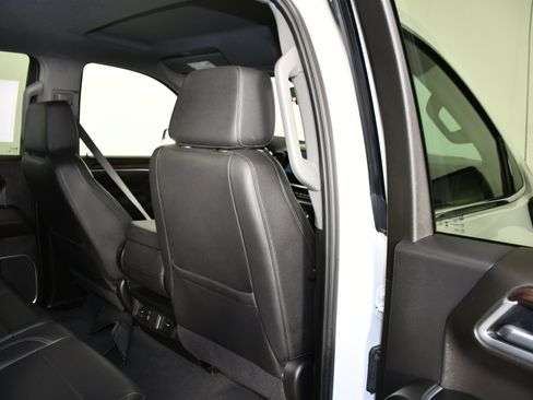 Used 2025 GMC Sierra 1500 SLT image 46