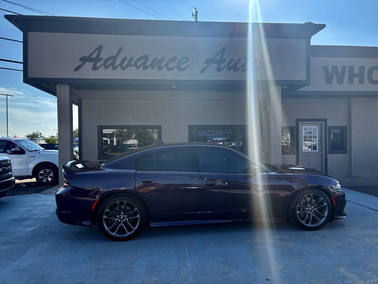 Used 2020 Dodge Charger Scat Pack w/ Plus Group RWD image 2