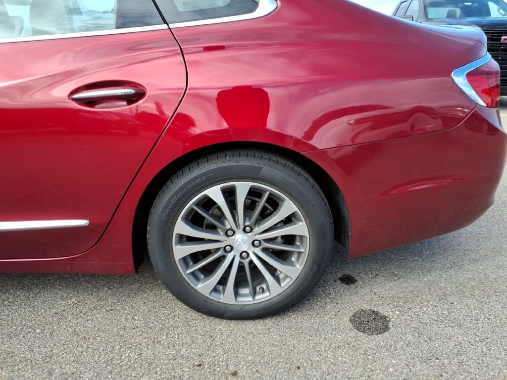 Certified 2018 Buick LaCrosse Essence FWD image 22