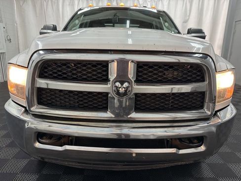 Used 2014 RAM 3500 Tradesman w/ Chrome Appearance Group AWD/4WD image 4