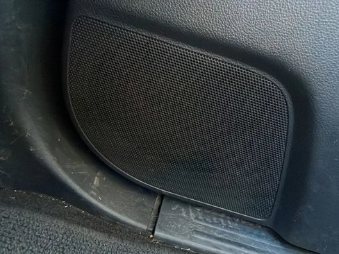 Used 2011 Nissan Armada SL image 33