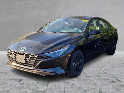 Used 2023 Hyundai Elantra SEL FWD image 1