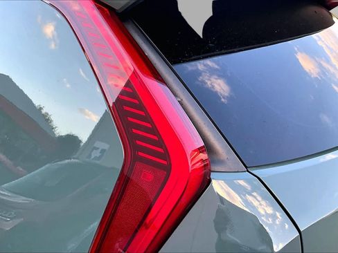 Used 2023 Kia Niro Wind FWD image 26