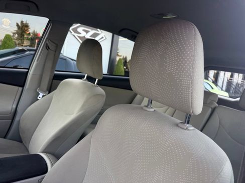 Used 2013 Toyota Prius V Two FWD image 13