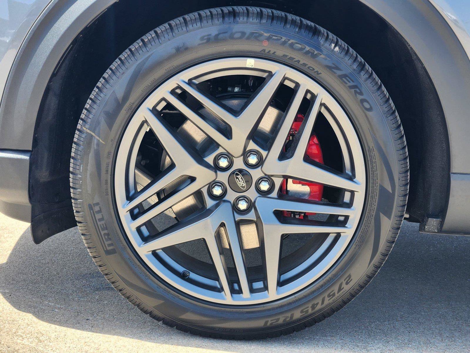 New 2026 Ford Explorer ST-Line w/ ST-Line Street Pack RWD image 7