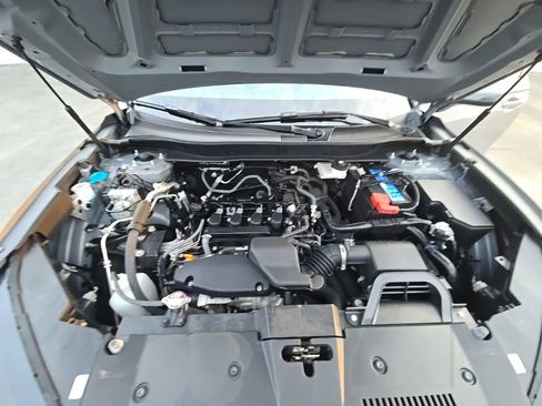 Used 2025 Honda CR-V LX image 11