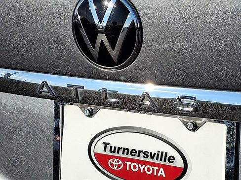 Used 2023 Volkswagen Atlas Cross Sport SE AWD/4WD image 31