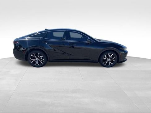 Used 2024 Toyota Crown Limited image 5