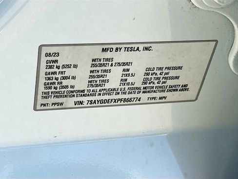 Used 2023 Tesla Model Y Performance image 39