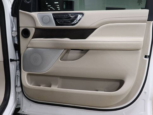 Used 2021 Lincoln Navigator Reserve w/ Luxury Package image 23