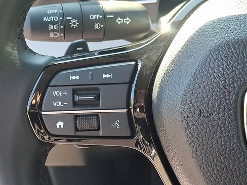 Used 2025 Honda Pilot Touring image 23