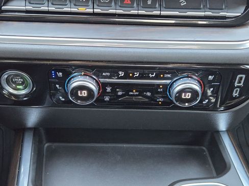 Used 2023 GMC Sierra 1500 SLT image 17