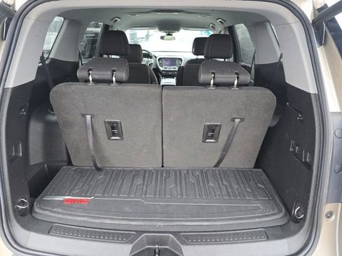 Used 2023 GMC Acadia SLE w/ Driver Convenience Package image 18