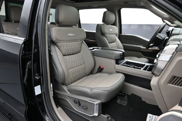 New 2026 Ford F250 Platinum w/ Platinum Plus Package AWD/4WD image 35