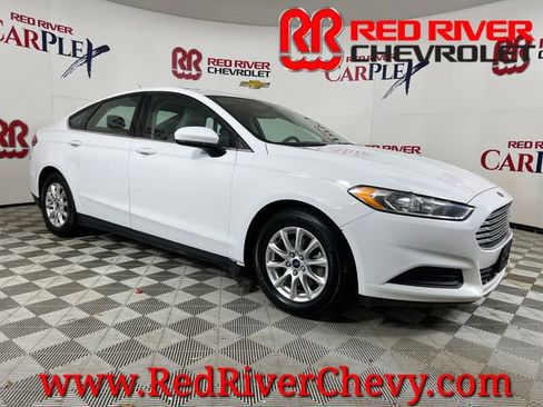 Used 2016 Ford Fusion S image 1