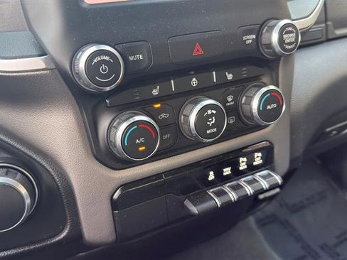 Used 2019 RAM 1500 Big Horn AWD/4WD image 36
