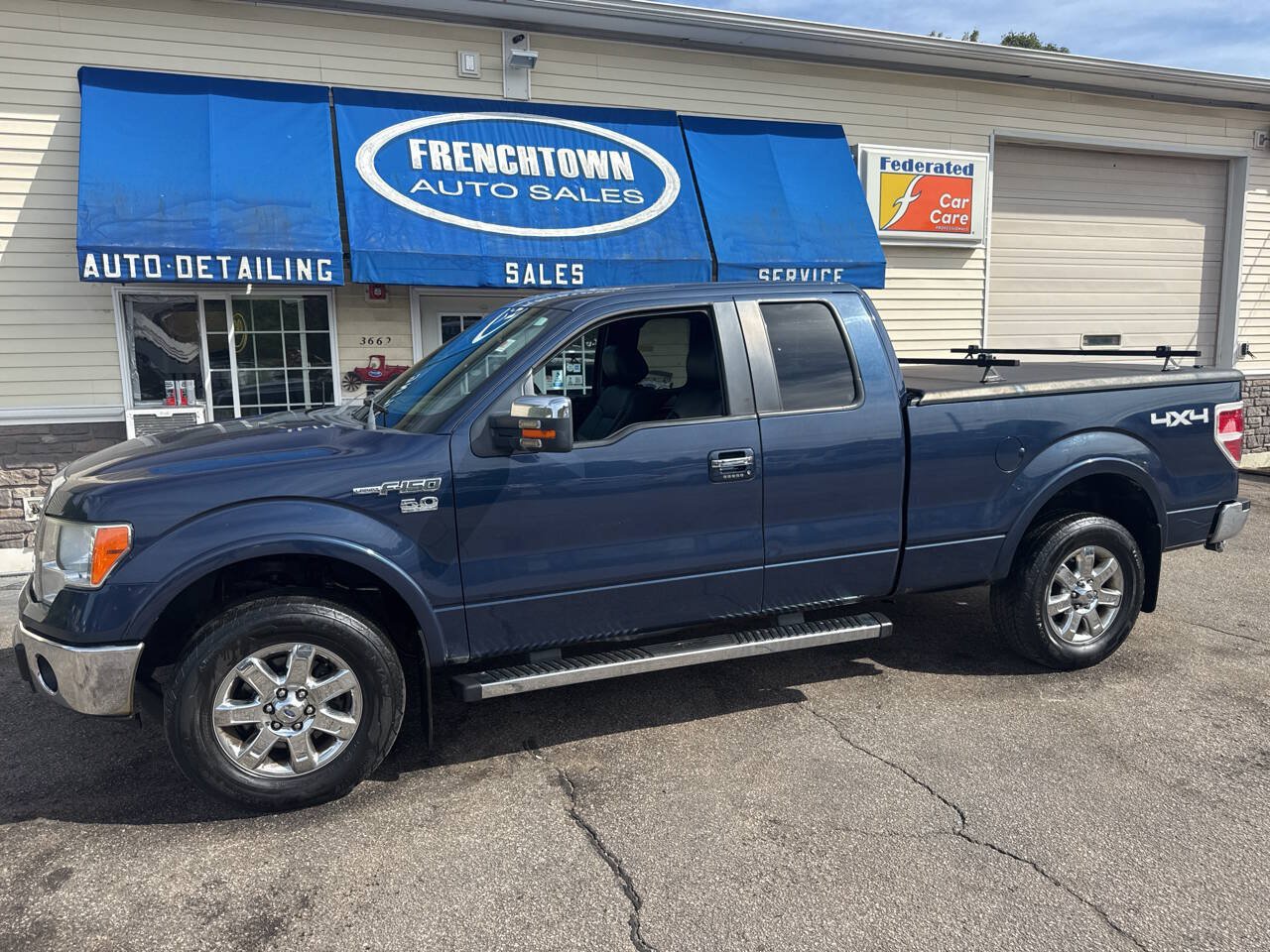 Used 2013 Ford F150 Lariat w/ Lariat Chrome Pkg AWD/4WD image 3