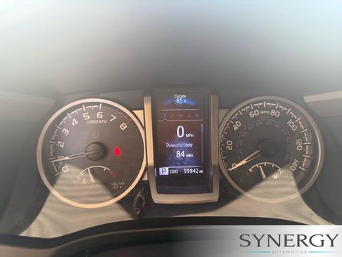 Used 2019 Toyota Tacoma SR5 RWD image 16