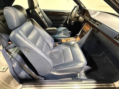 Used 1990 Mercedes-Benz 300 CE Coupe image 34