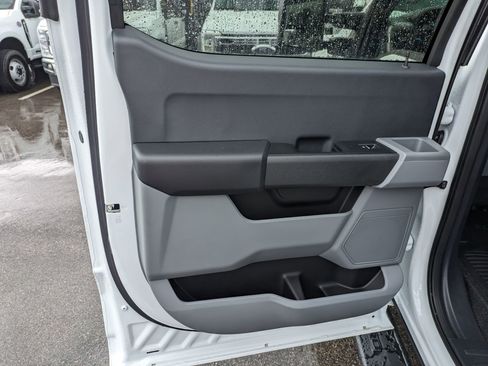 New 2025 Ford F550 2WD Crew Cab image 27