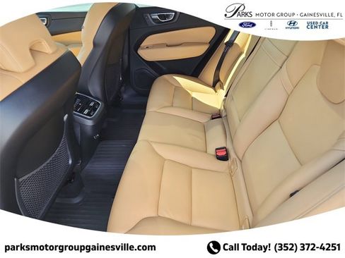 Used 2019 Volvo XC60 T6 Inscription w/ Protection Package Premier image 15